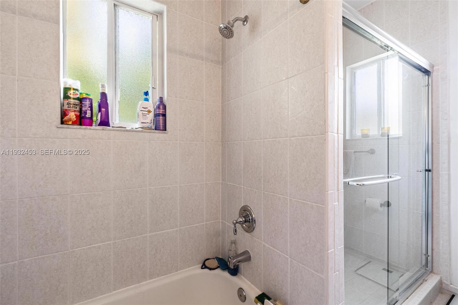 EMILIOS PLACE AT OASIS - Residential