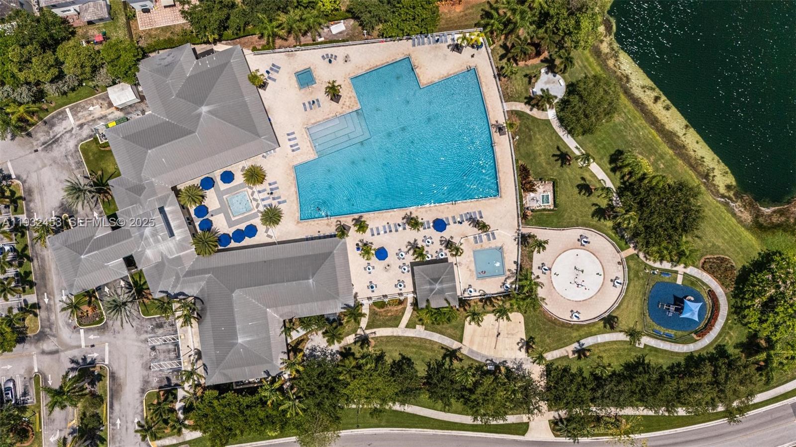 EMILIOS PLACE AT OASIS - Residential