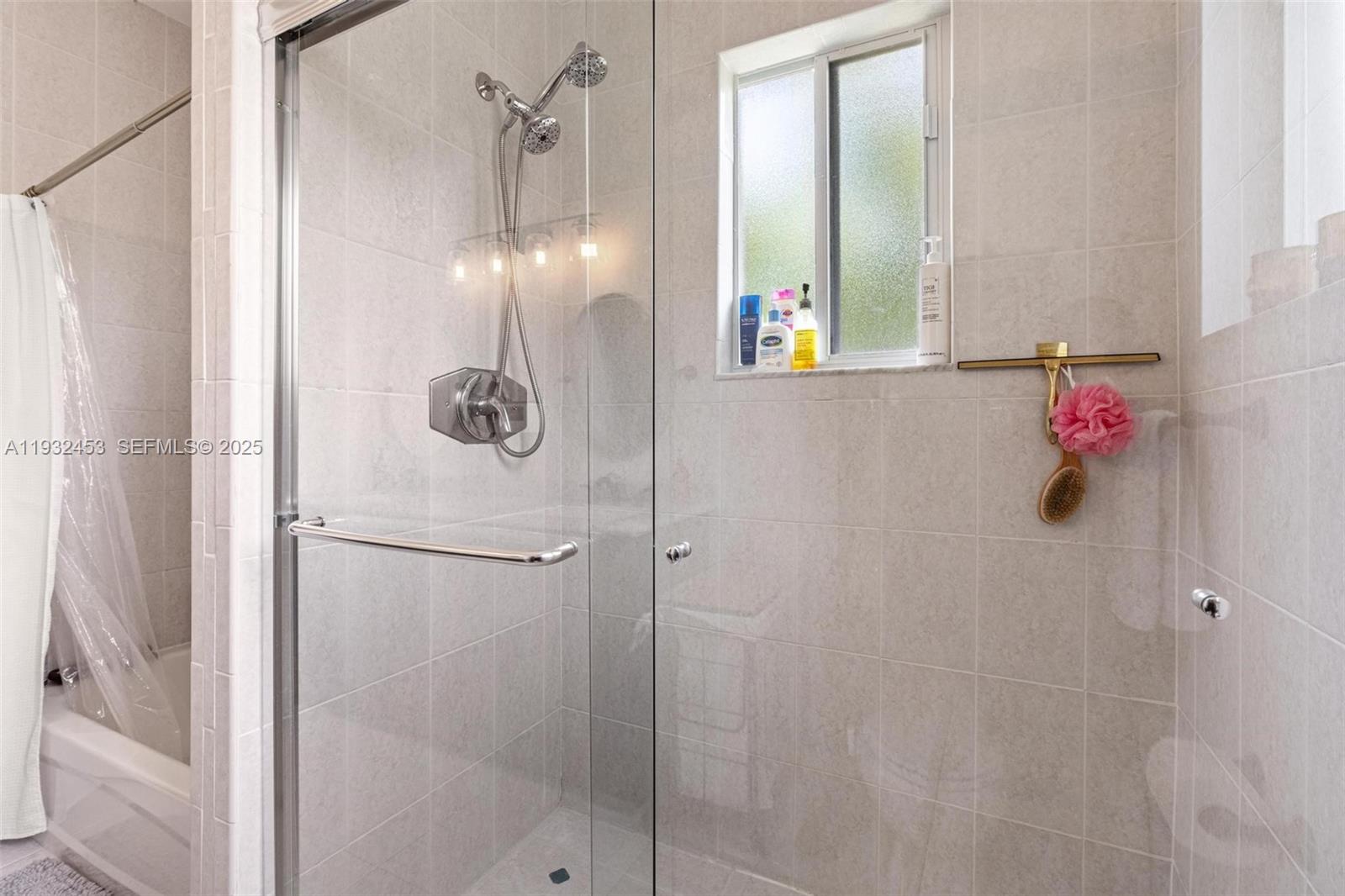 EMILIOS PLACE AT OASIS - Residential