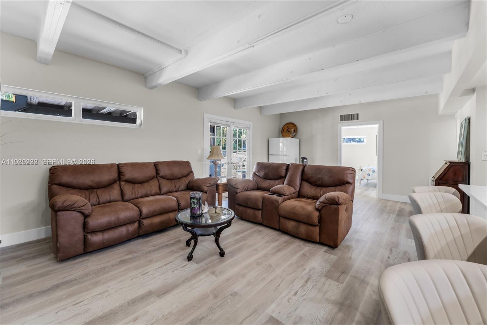 TWIN OAKS - Residential