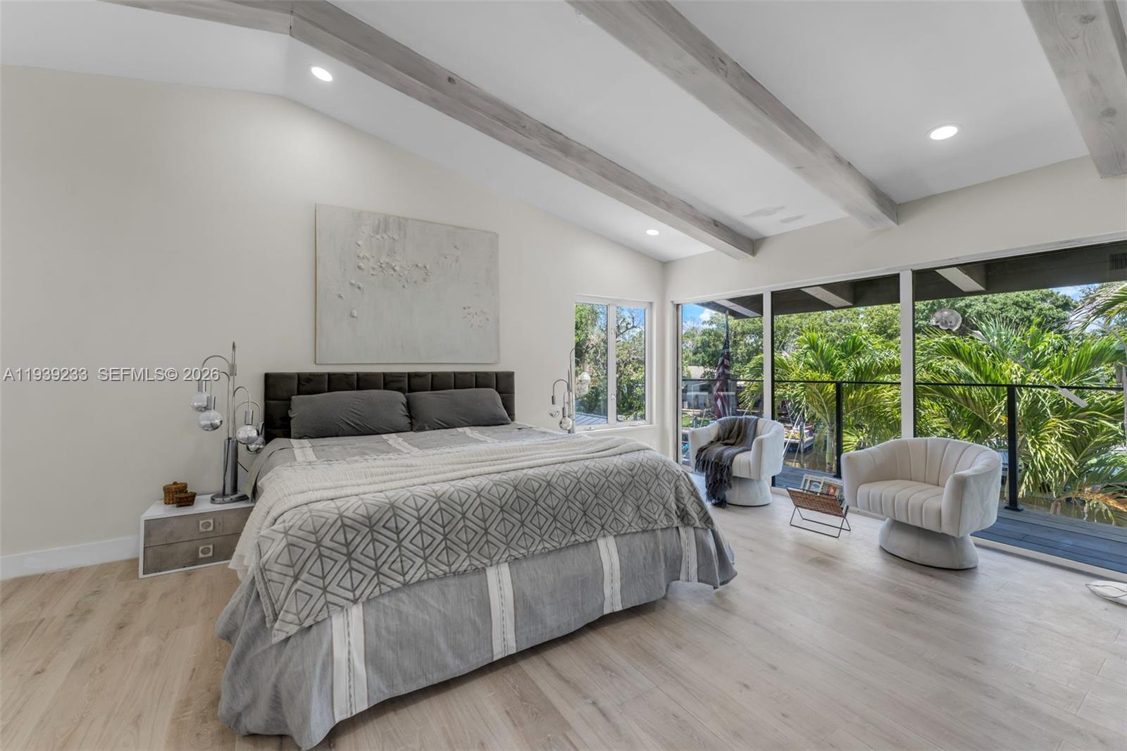 TWIN OAKS - Residential