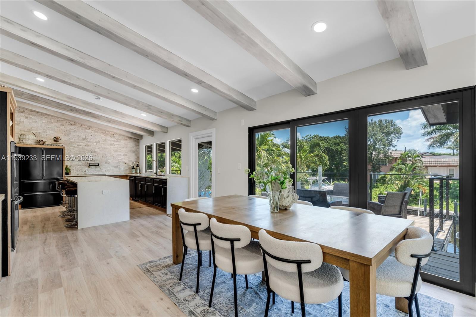 TWIN OAKS - Residential