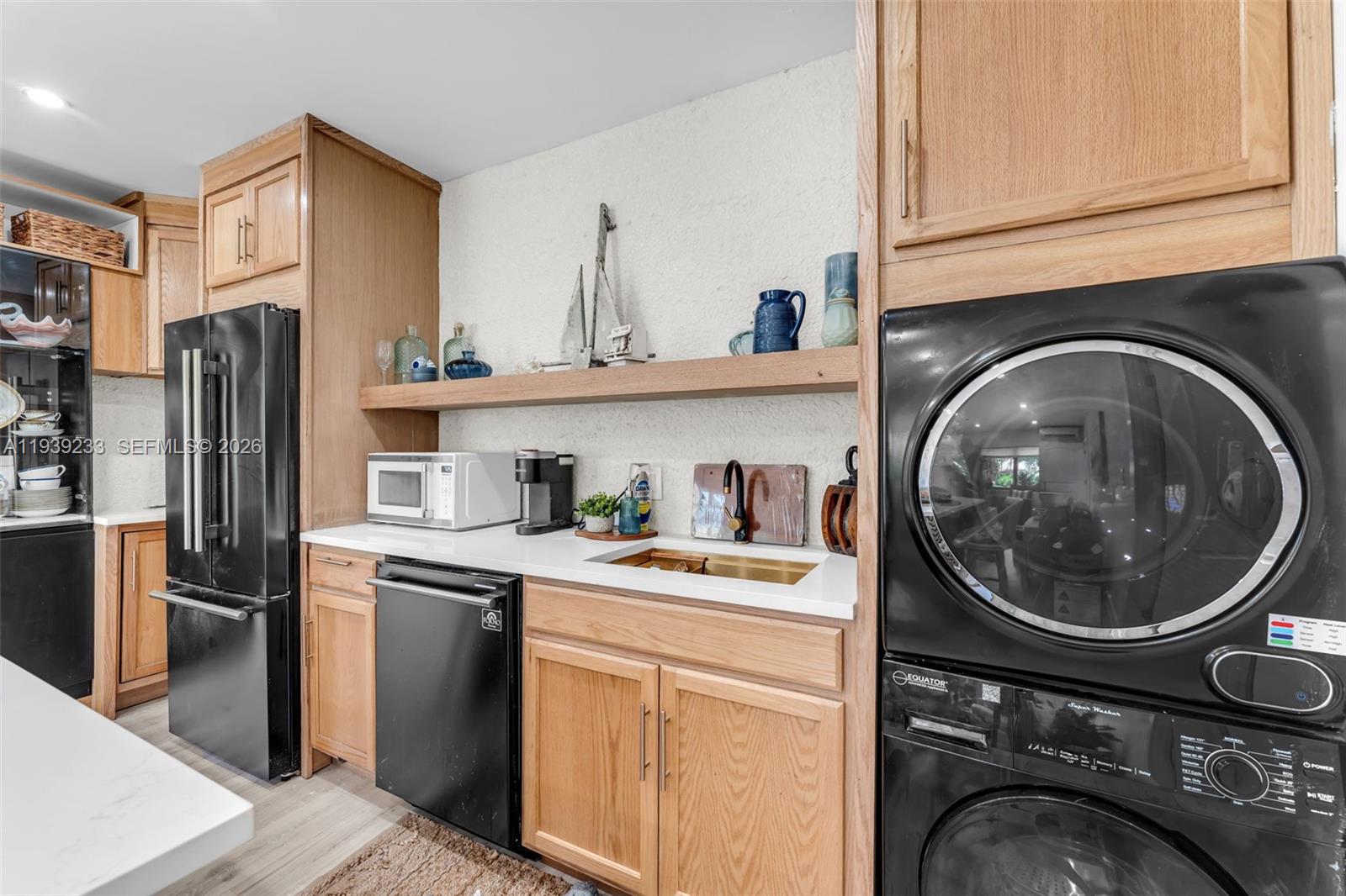 TWIN OAKS - Residential