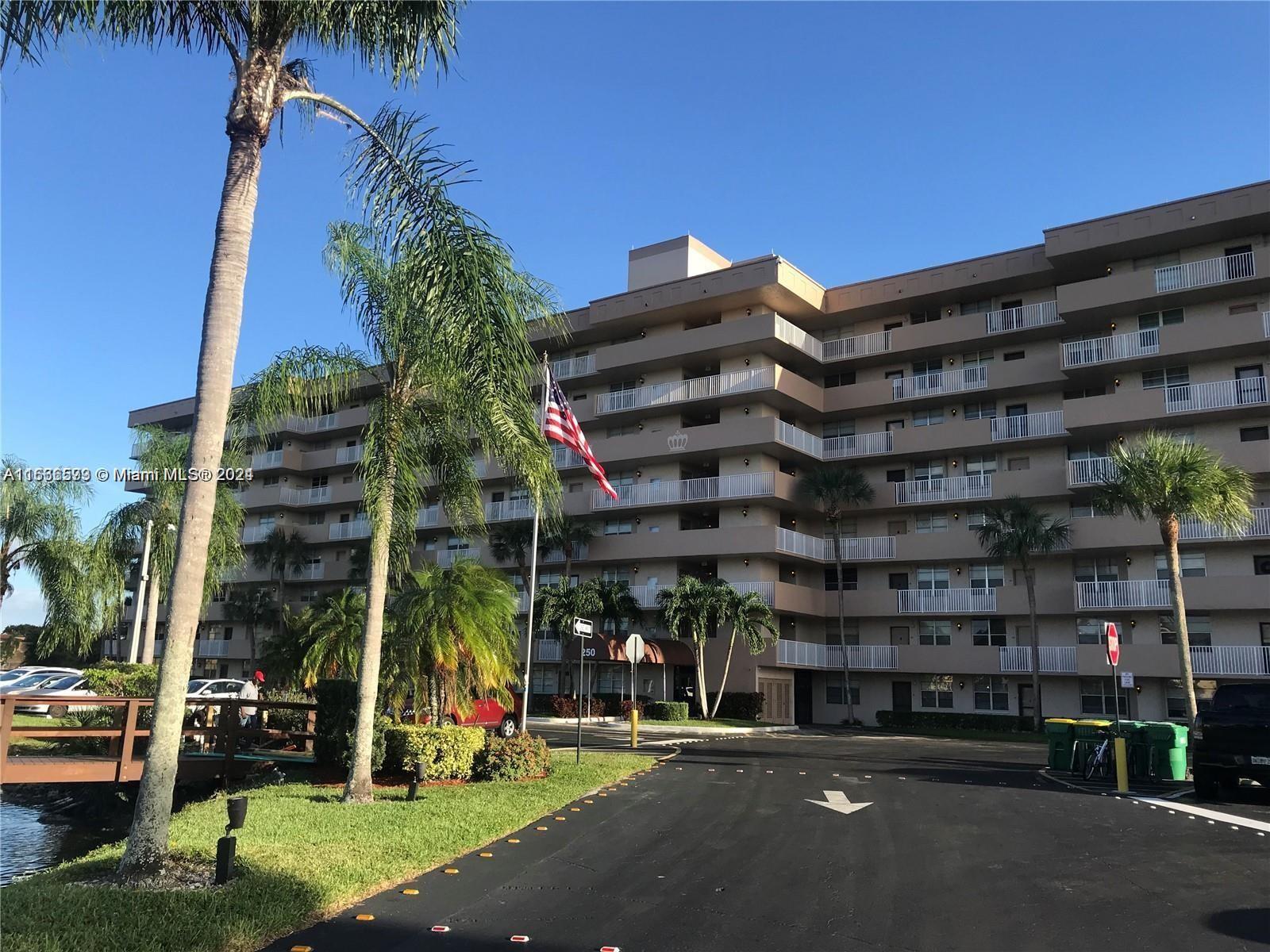 CORONADO AT JACARANDA PHA - Residential