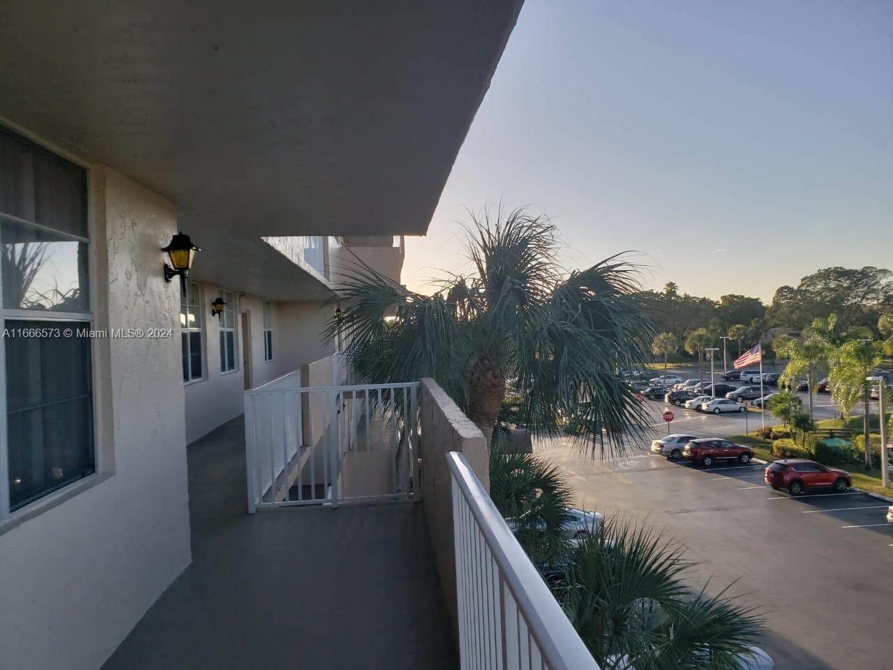 CORONADO AT JACARANDA PHA - Residential