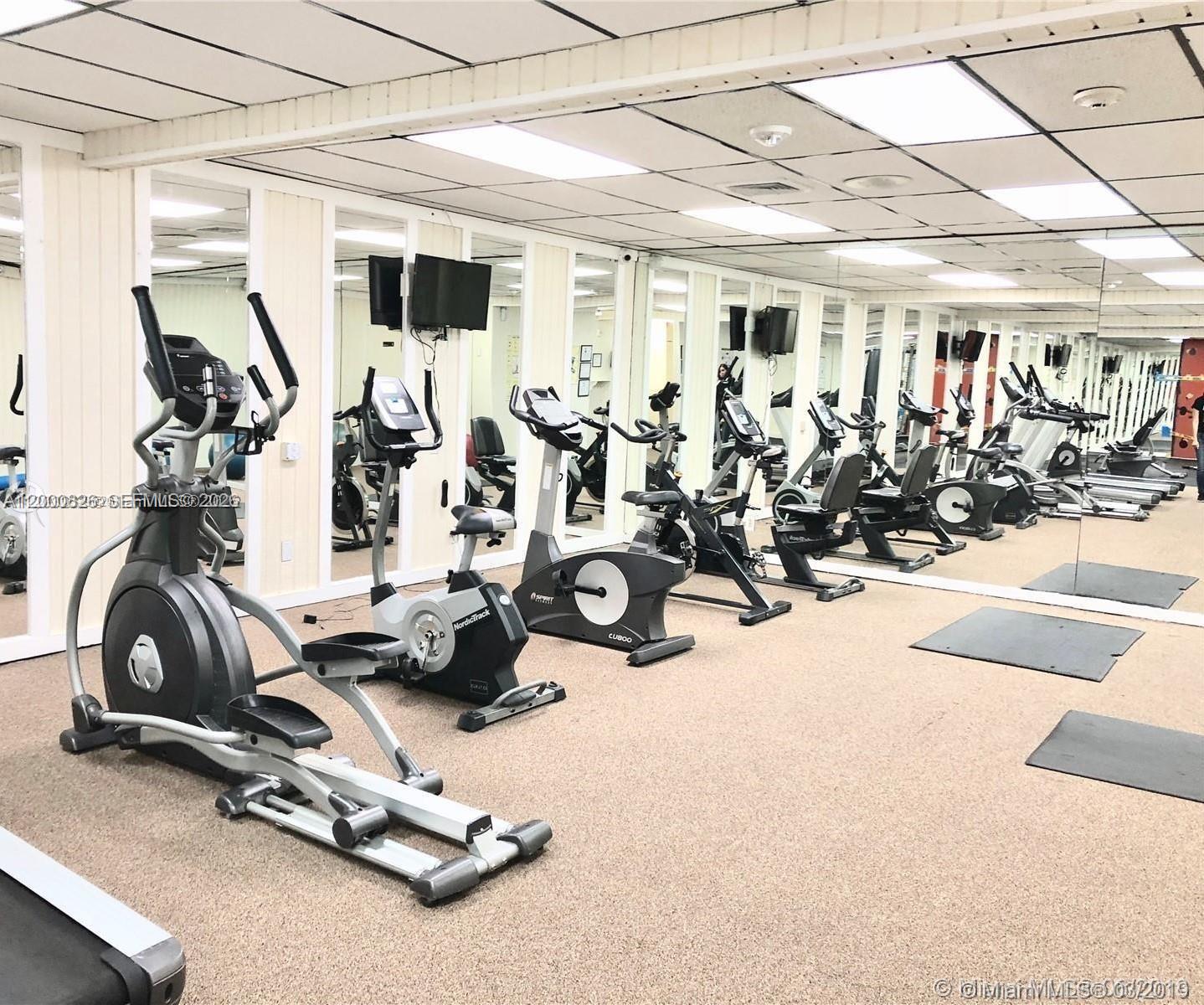 PLAZA OF AMERICAS CONDO P - Residential Lease