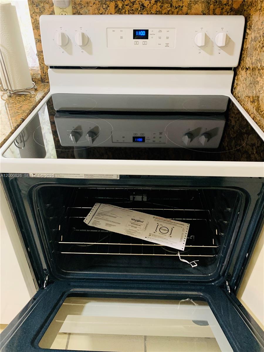 PLAZA OF AMERICAS CONDO P - Residential Lease