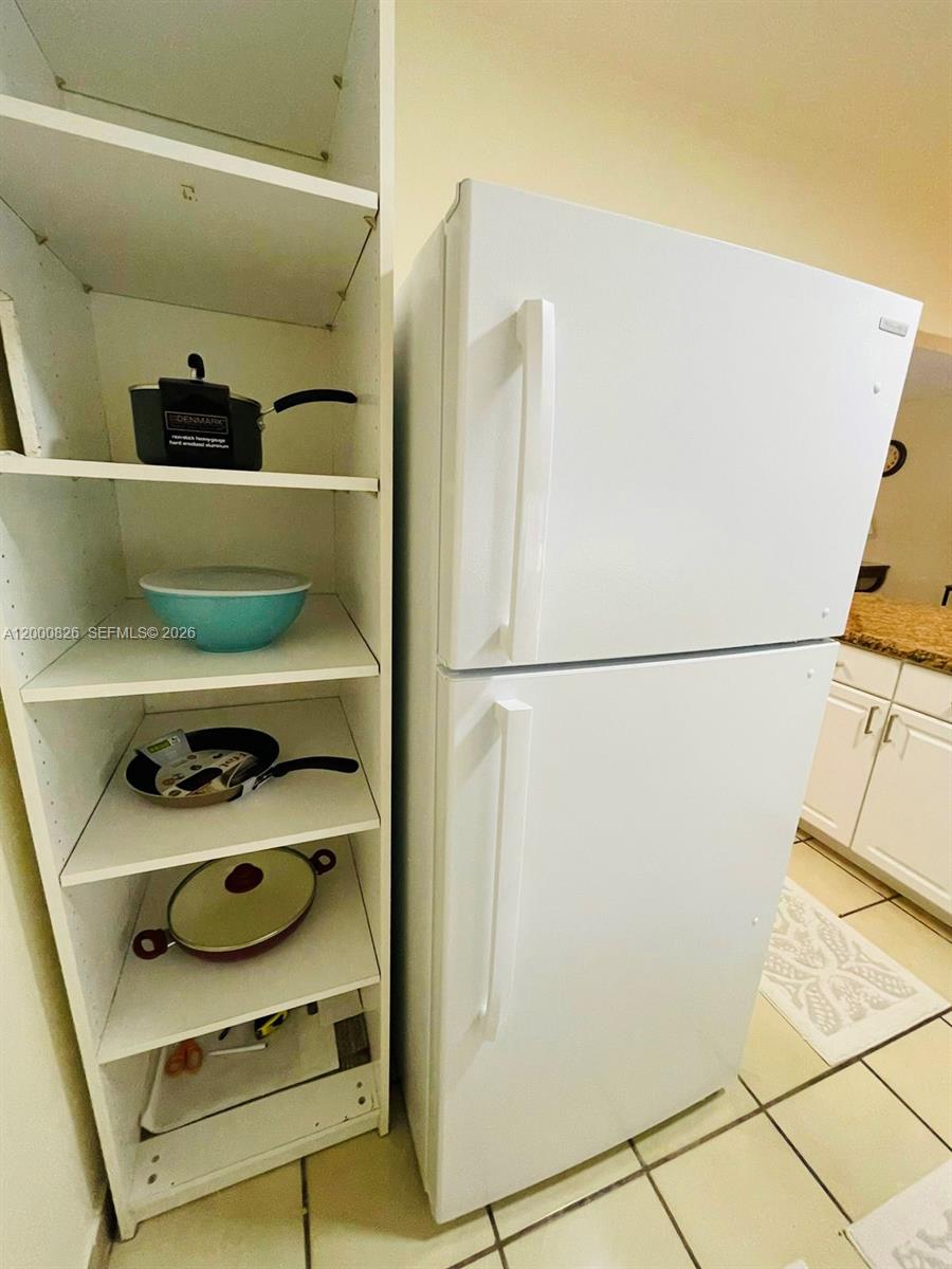 PLAZA OF AMERICAS CONDO P - Residential Lease