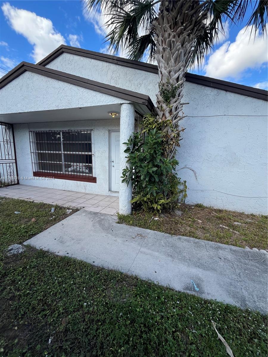 18182 Nw 41st Pl, Miami Gardens, Broward County, Florida - 4 Bedrooms  
2 Bathrooms - 