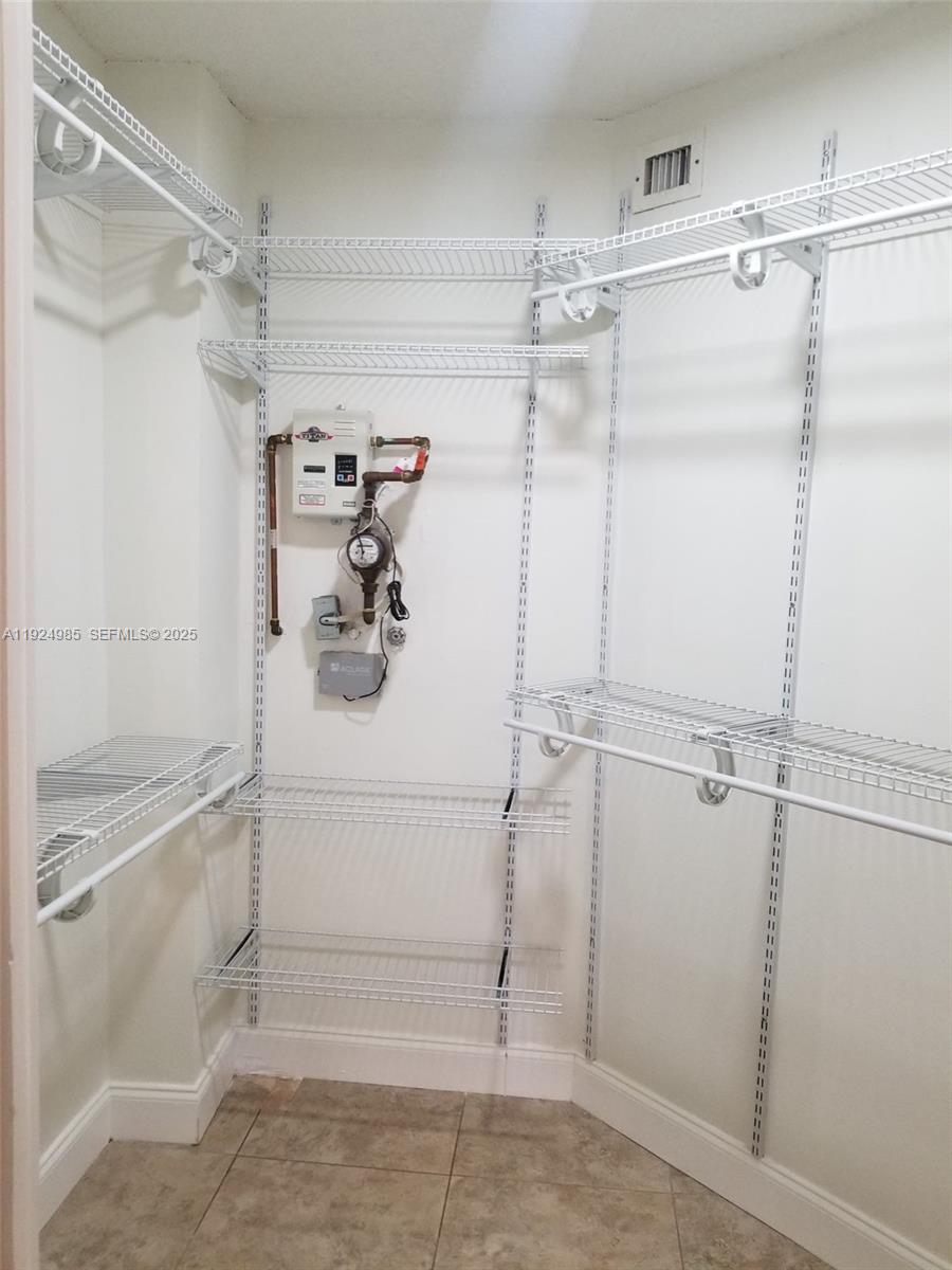 LAS VISTAS AT DORAL CONDO - Residential Lease