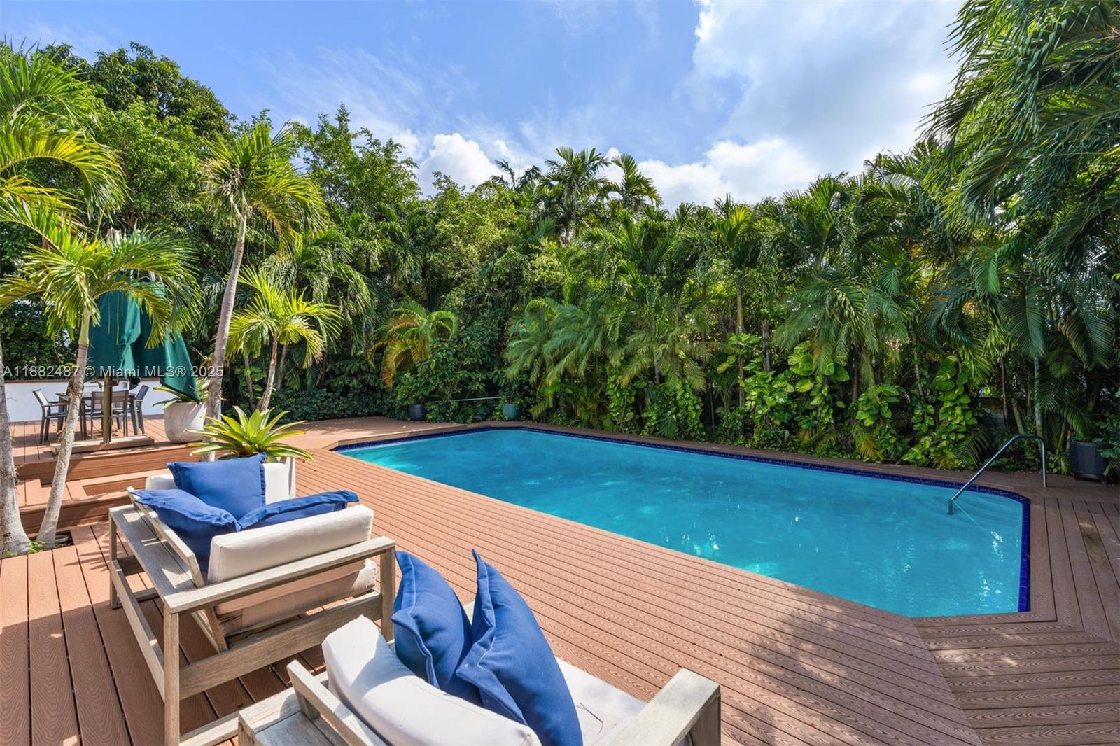 SUNSET ISLANDS-ISLAND NO - Residential Lease