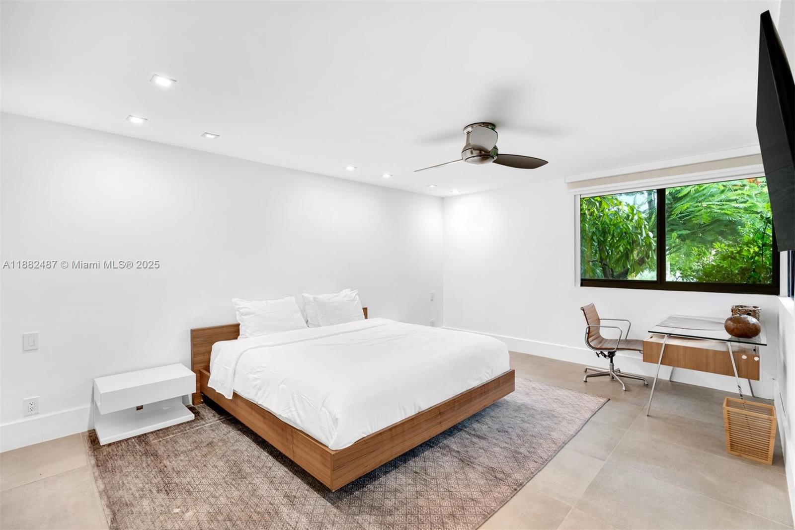 SUNSET ISLANDS-ISLAND NO - Residential Lease