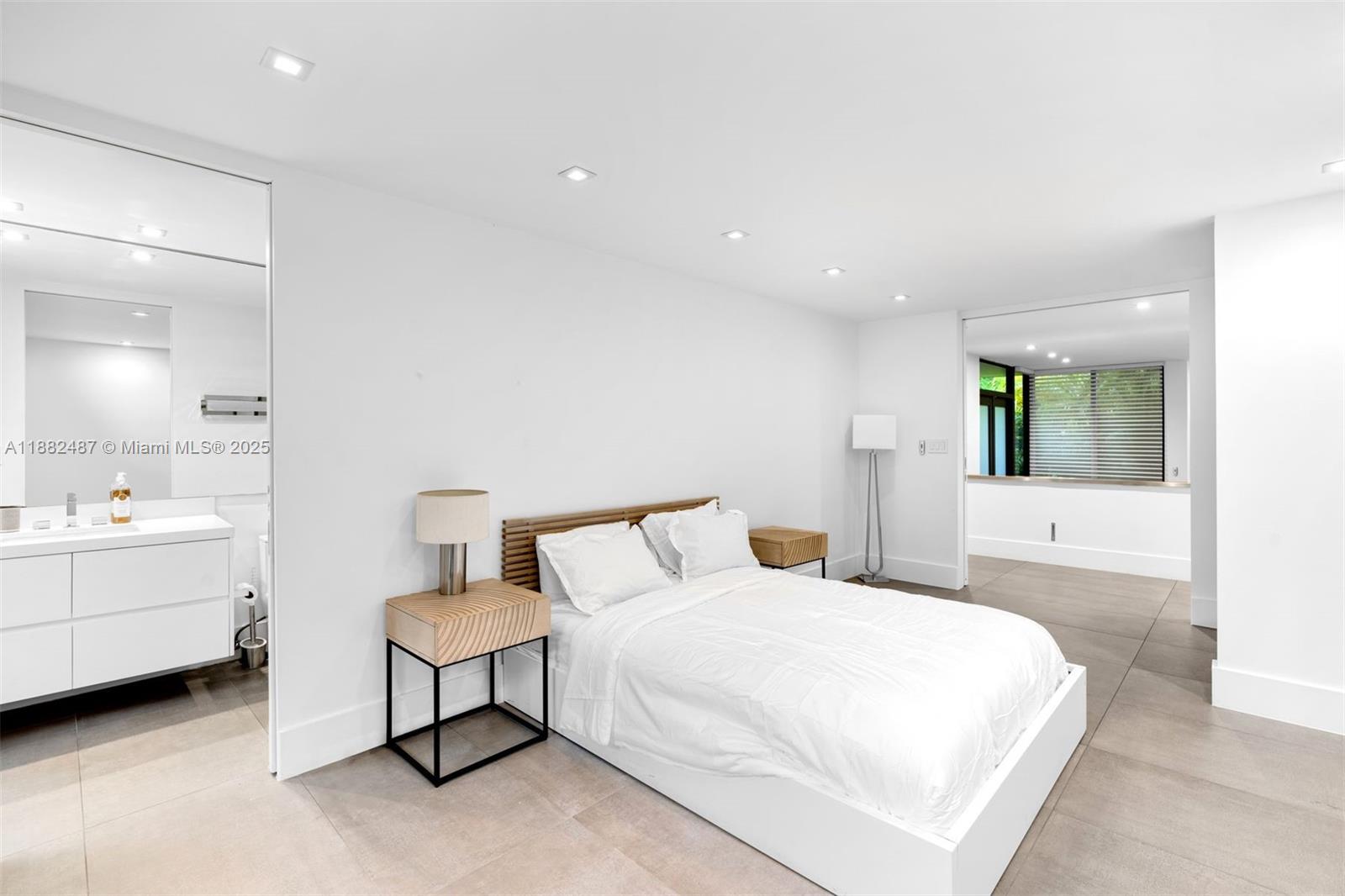 SUNSET ISLANDS-ISLAND NO - Residential Lease