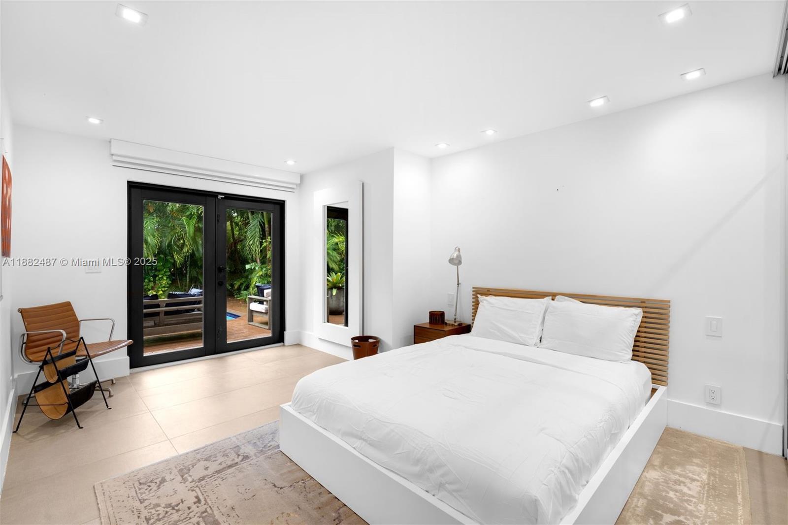 SUNSET ISLANDS-ISLAND NO - Residential Lease
