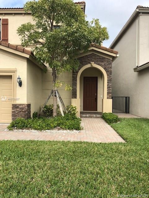 CHAMPION LAKES - Residential