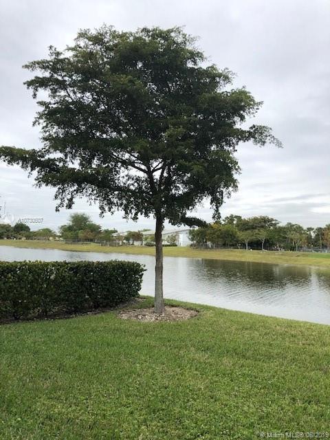 CHAMPION LAKES - Residential