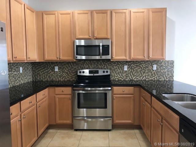 CHAMPION LAKES - Residential