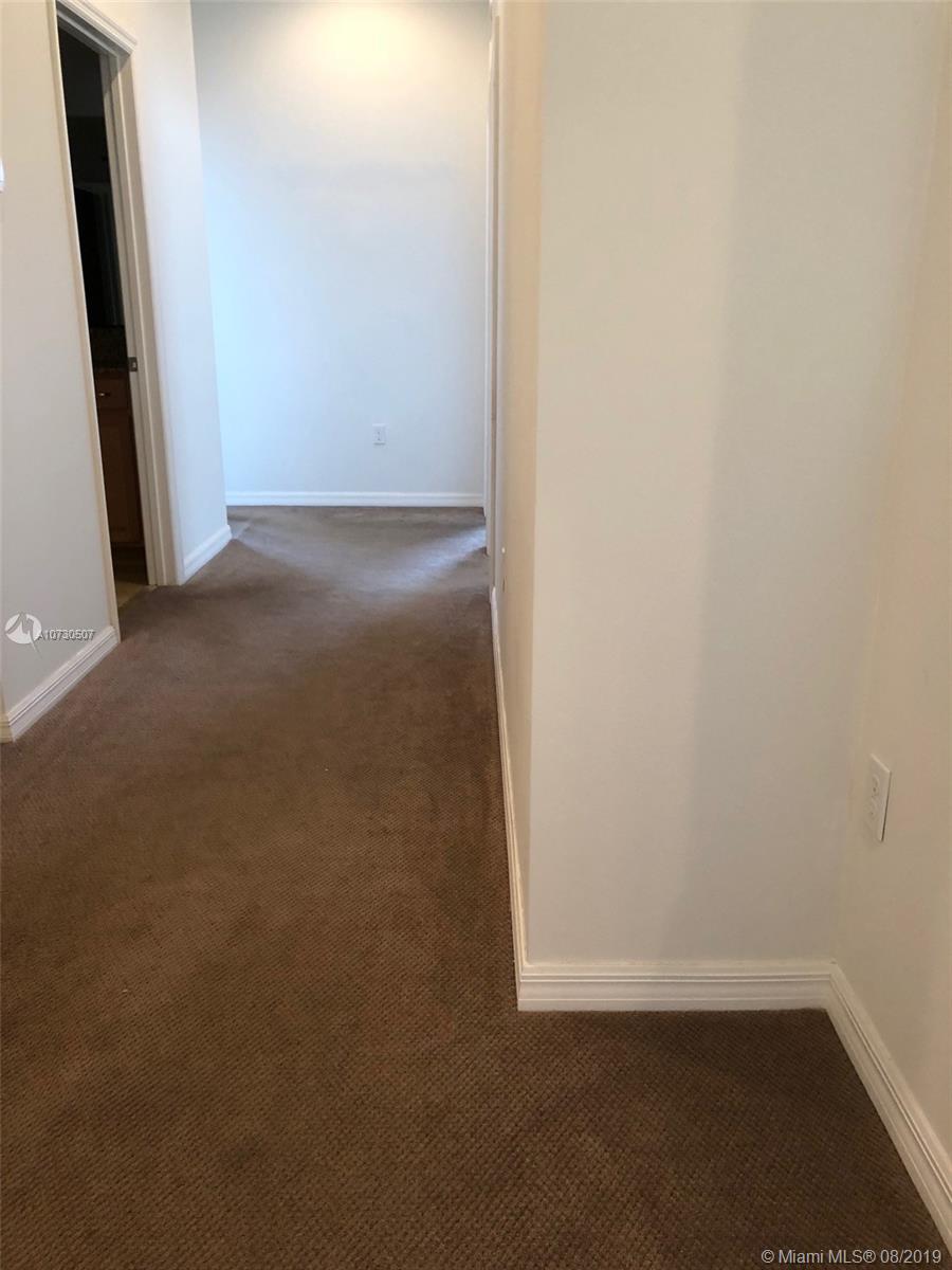 CHAMPION LAKES - Residential