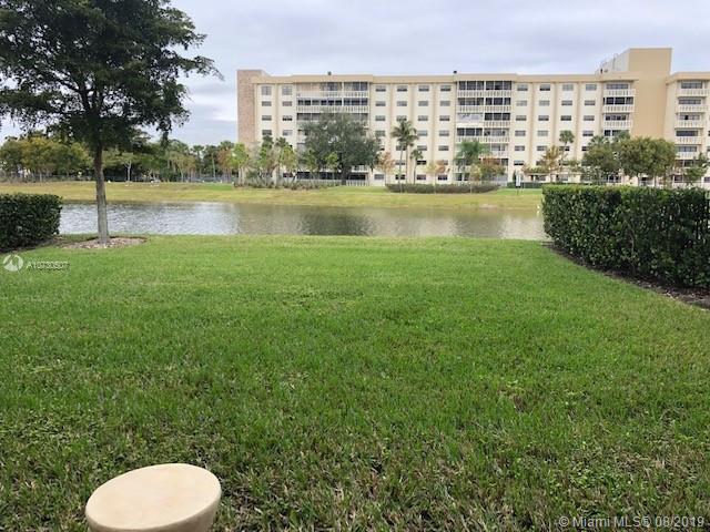 CHAMPION LAKES - Residential