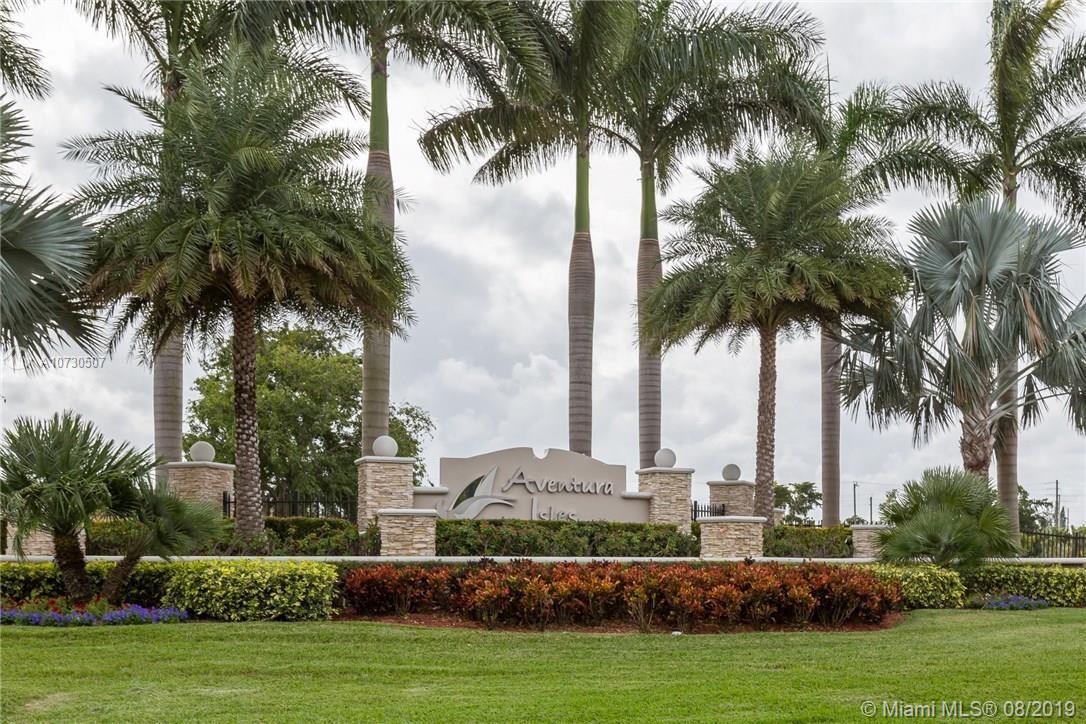 CHAMPION LAKES - Residential