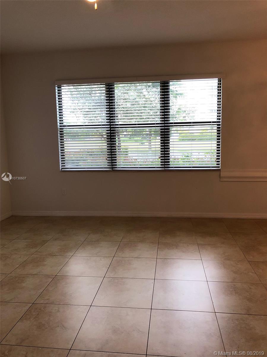 CHAMPION LAKES - Residential