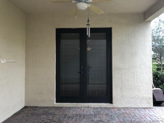 CHAMPION LAKES - Residential