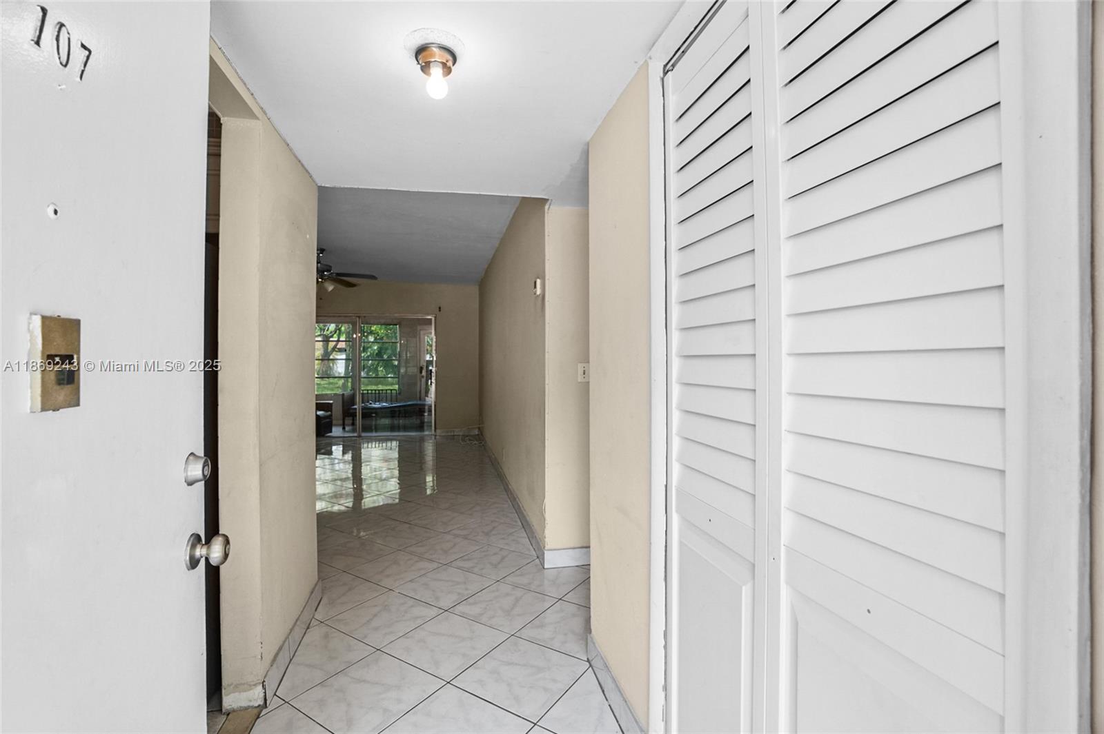 NATURA CONDO NO 1 - Residential