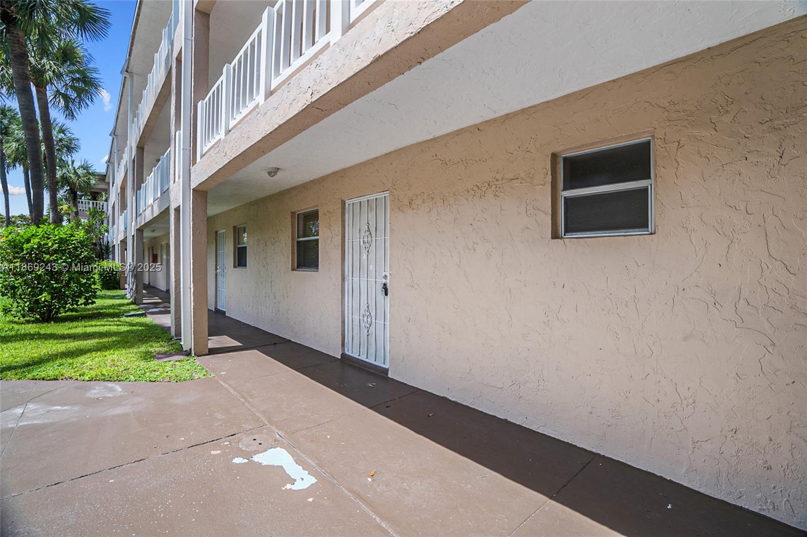 NATURA CONDO NO 1 - Residential