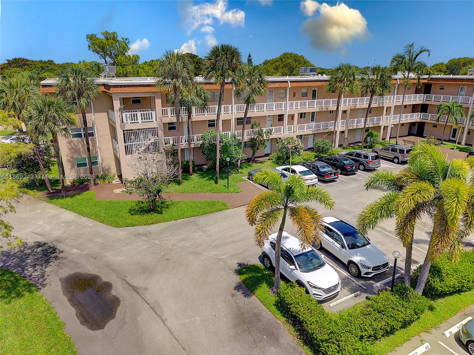 NATURA CONDO NO 1 - Residential