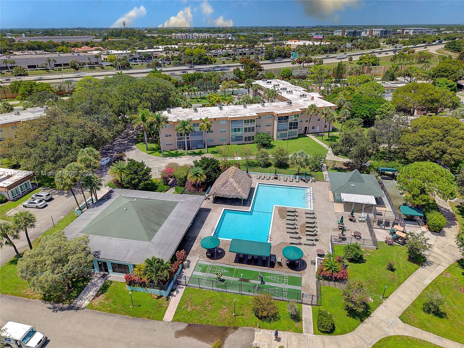 NATURA CONDO NO 1 - Residential