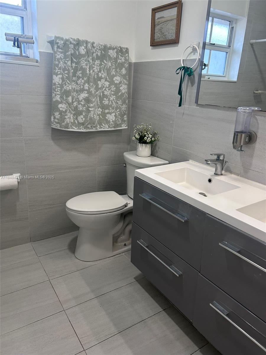 BILTMORE VILLAS SEC II - Residential