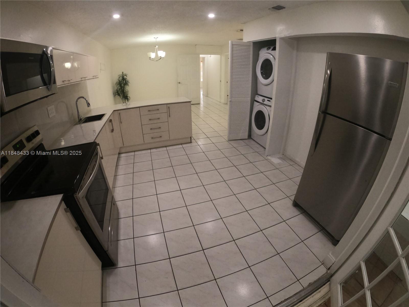 BILTMORE VILLAS SEC II - Residential