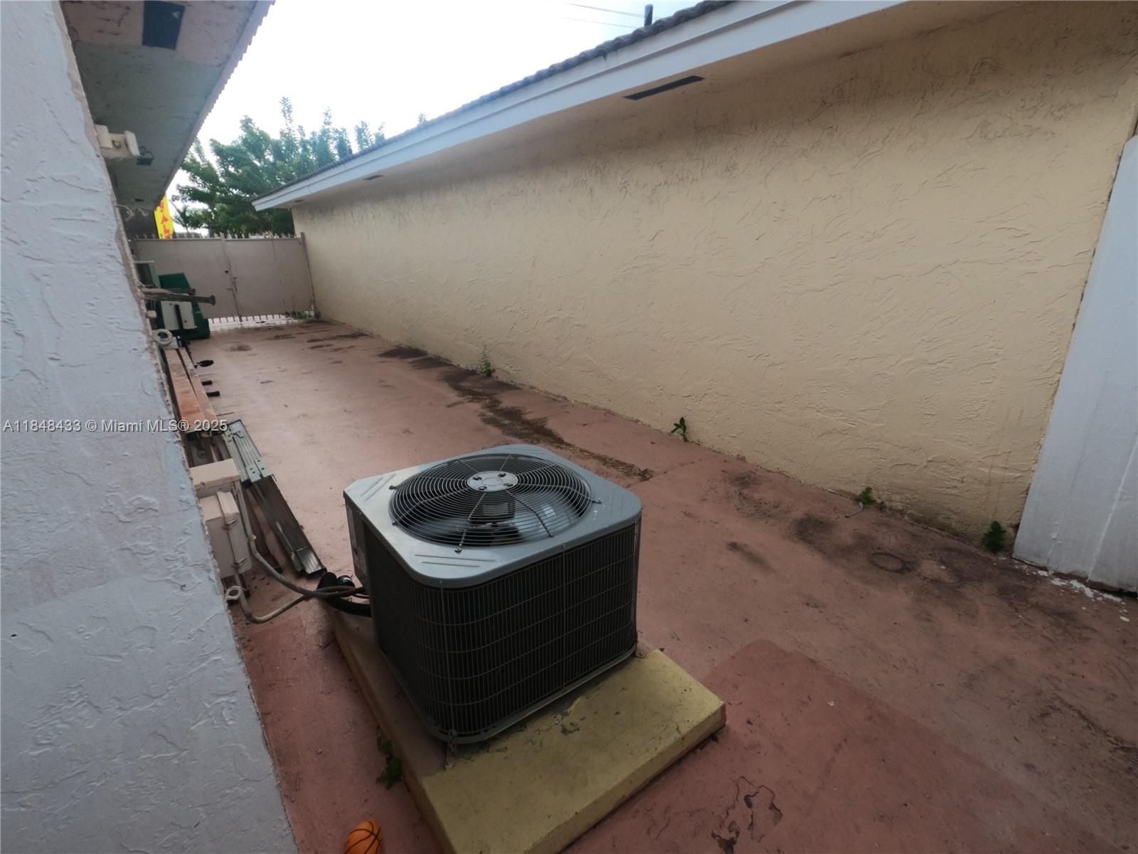 BILTMORE VILLAS SEC II - Residential