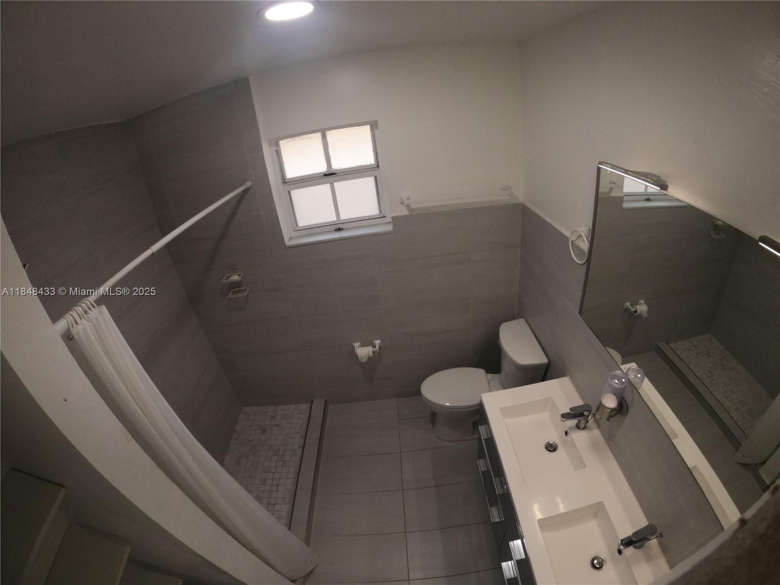 BILTMORE VILLAS SEC II - Residential