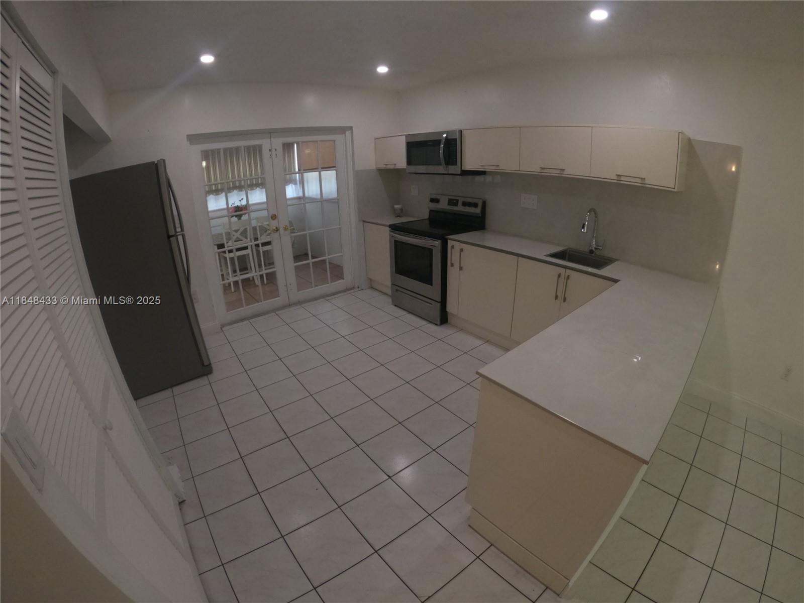 BILTMORE VILLAS SEC II - Residential