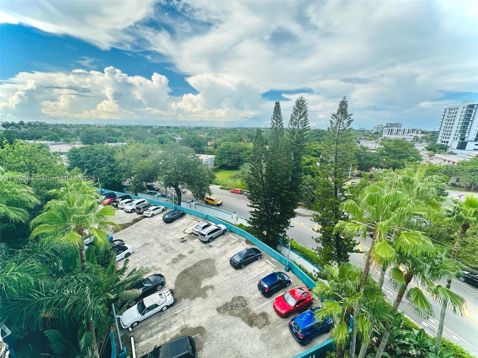 RIVER RUN CONDO PH I - Residential