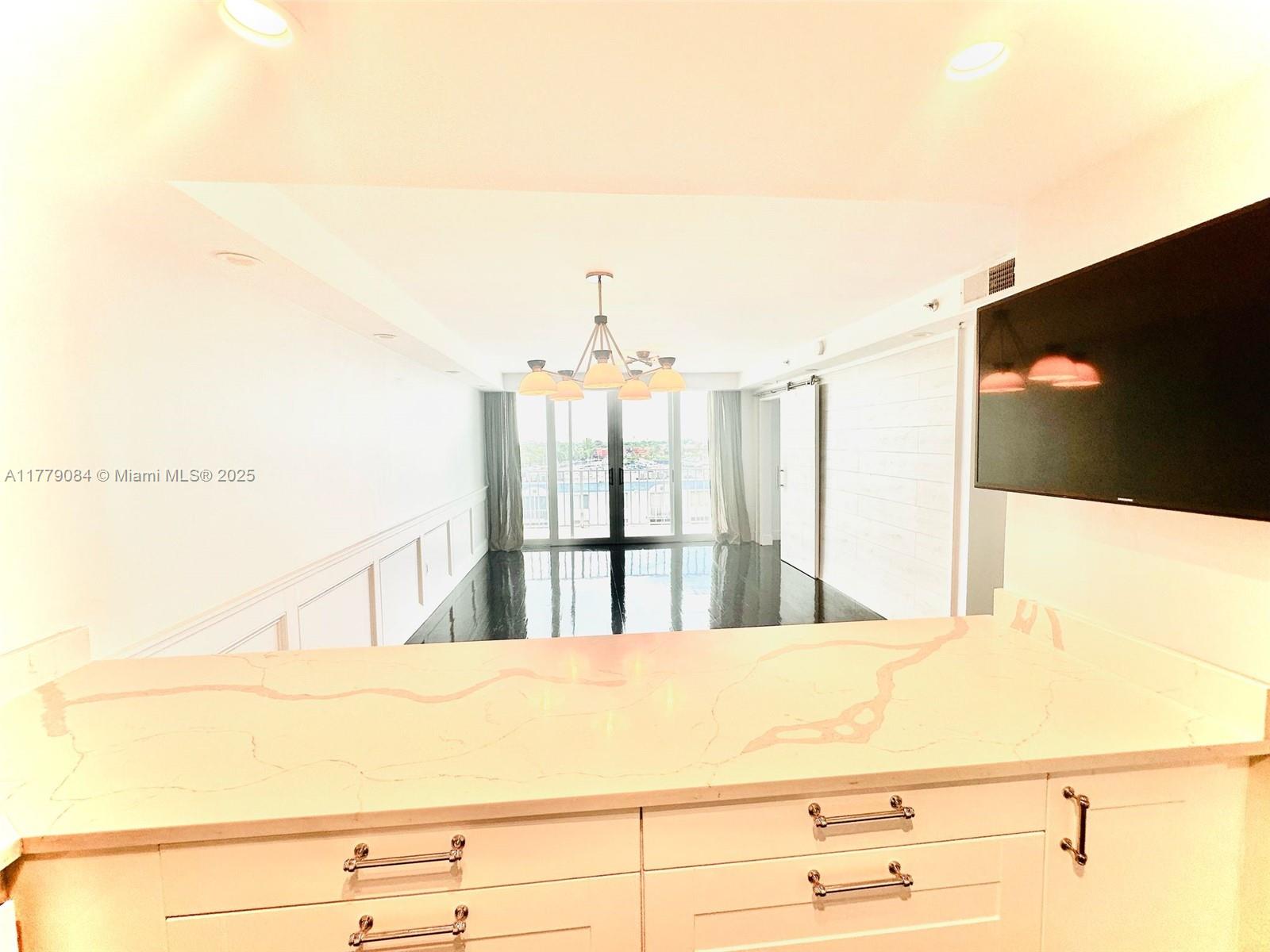 RIVER RUN CONDO PH I - Residential