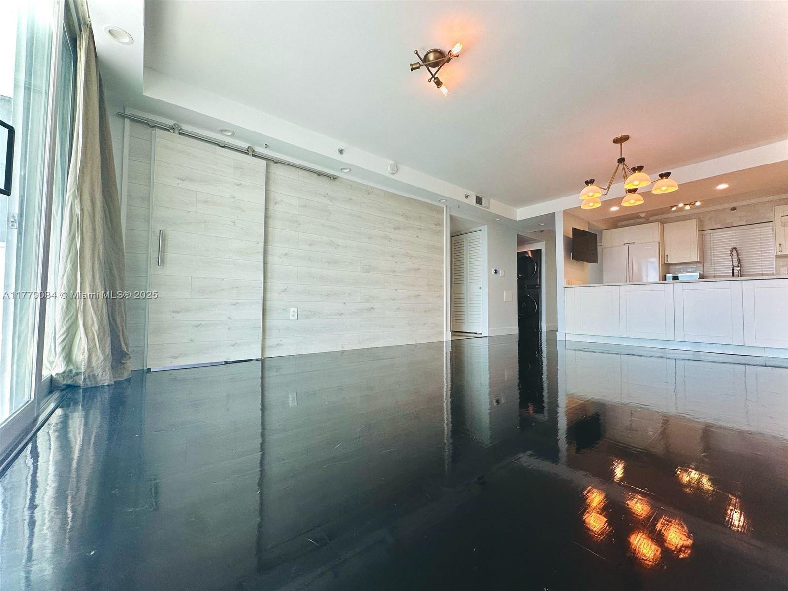 1700 NW N River Dr 805