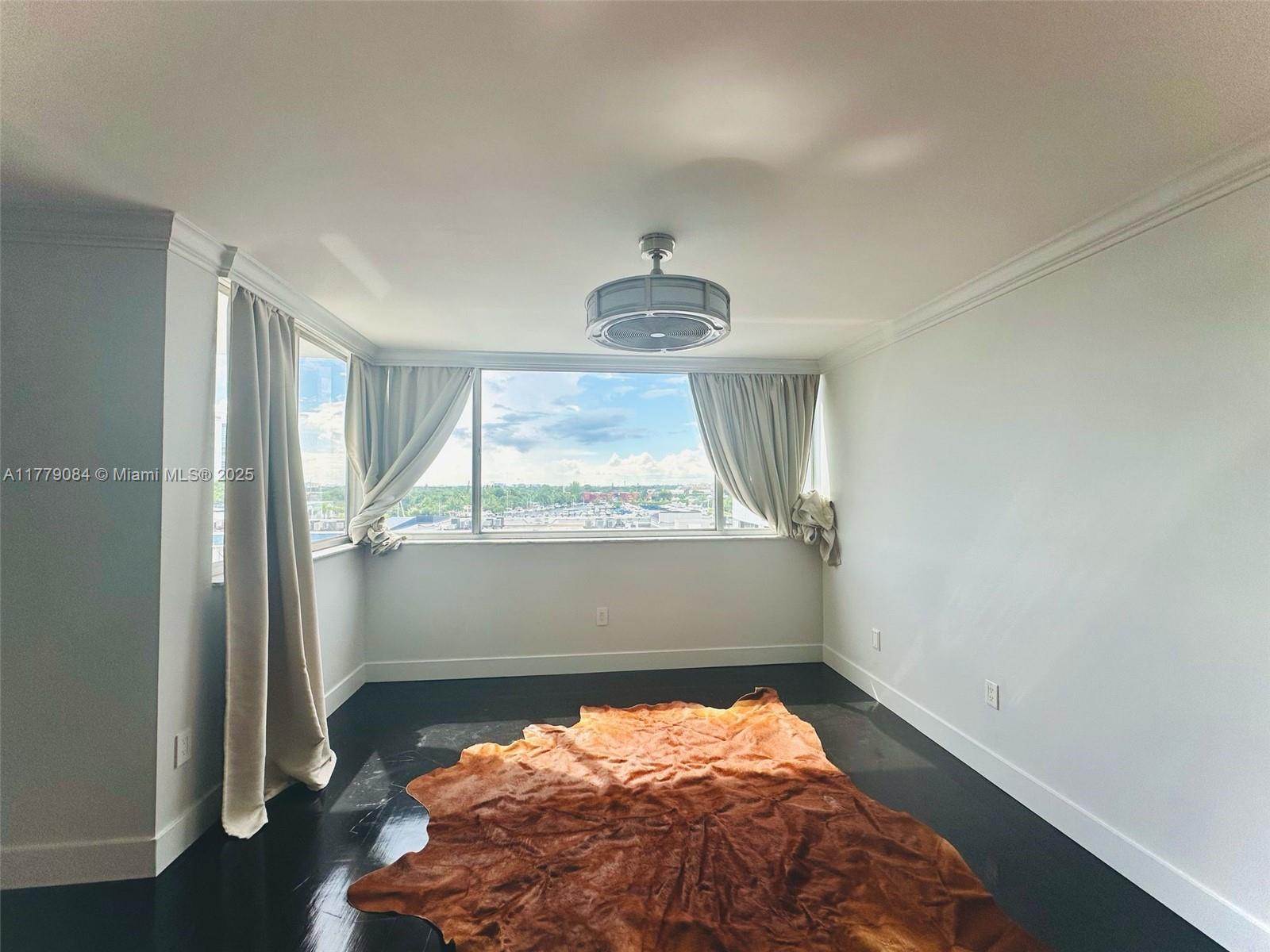 RIVER RUN CONDO PH I - Residential