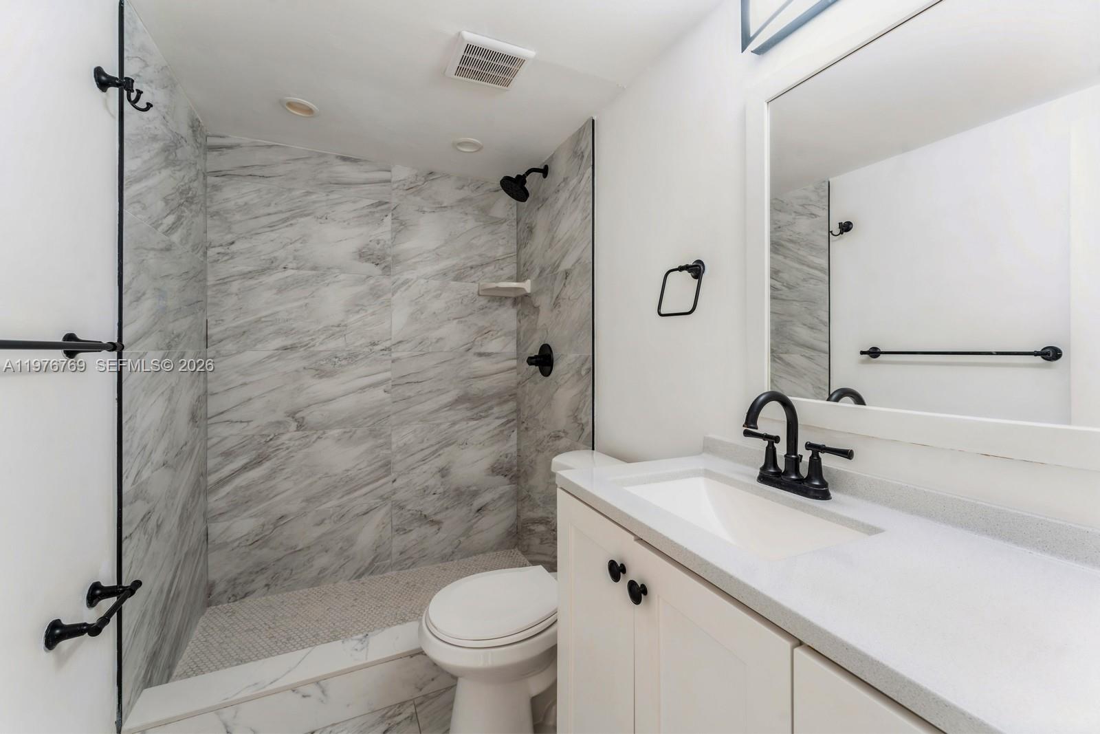 AGUA DULCE CONDO - Residential Lease