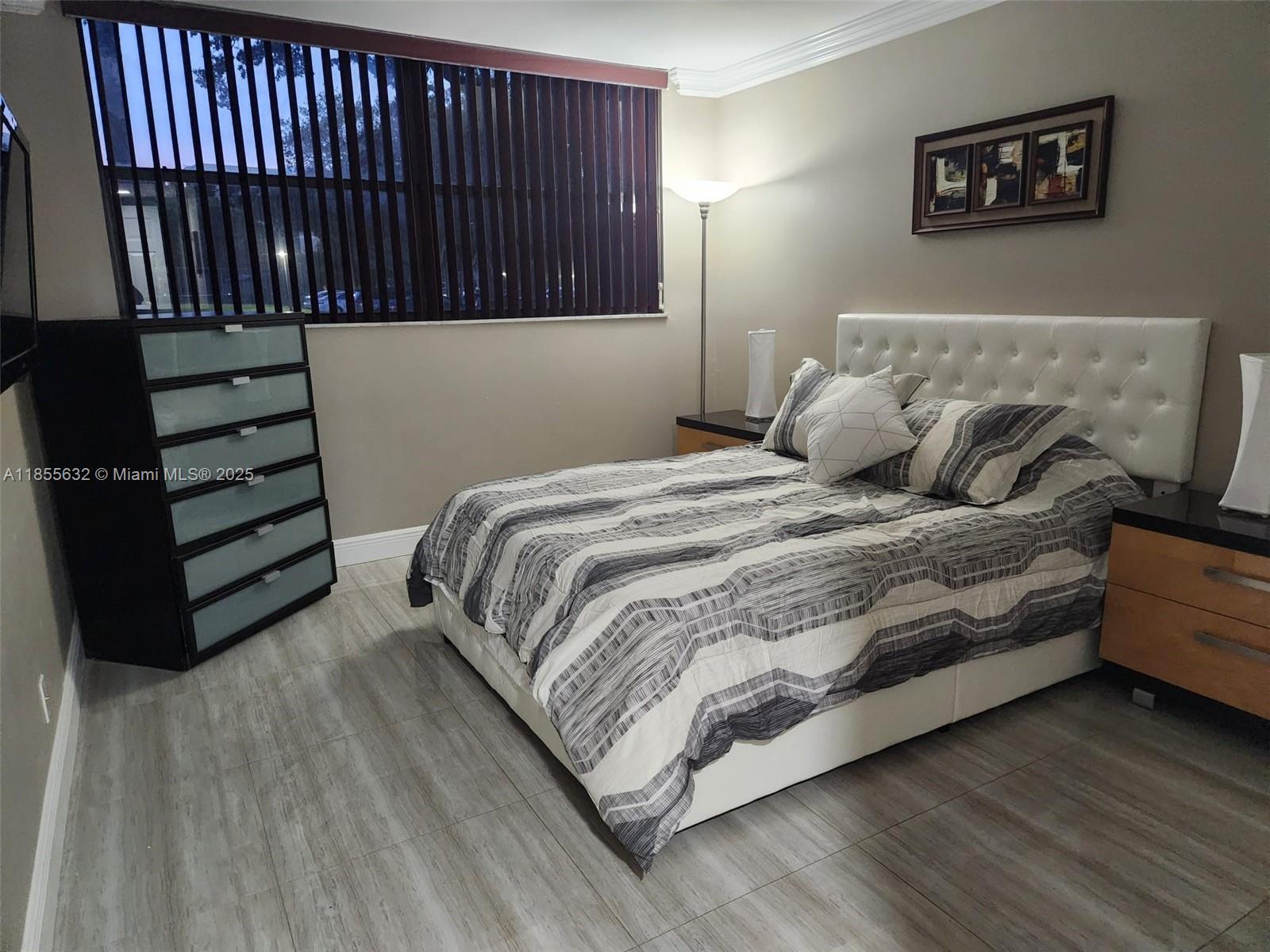 BLDG 6 OF COUNTRY CLUB AP - Residential Lease