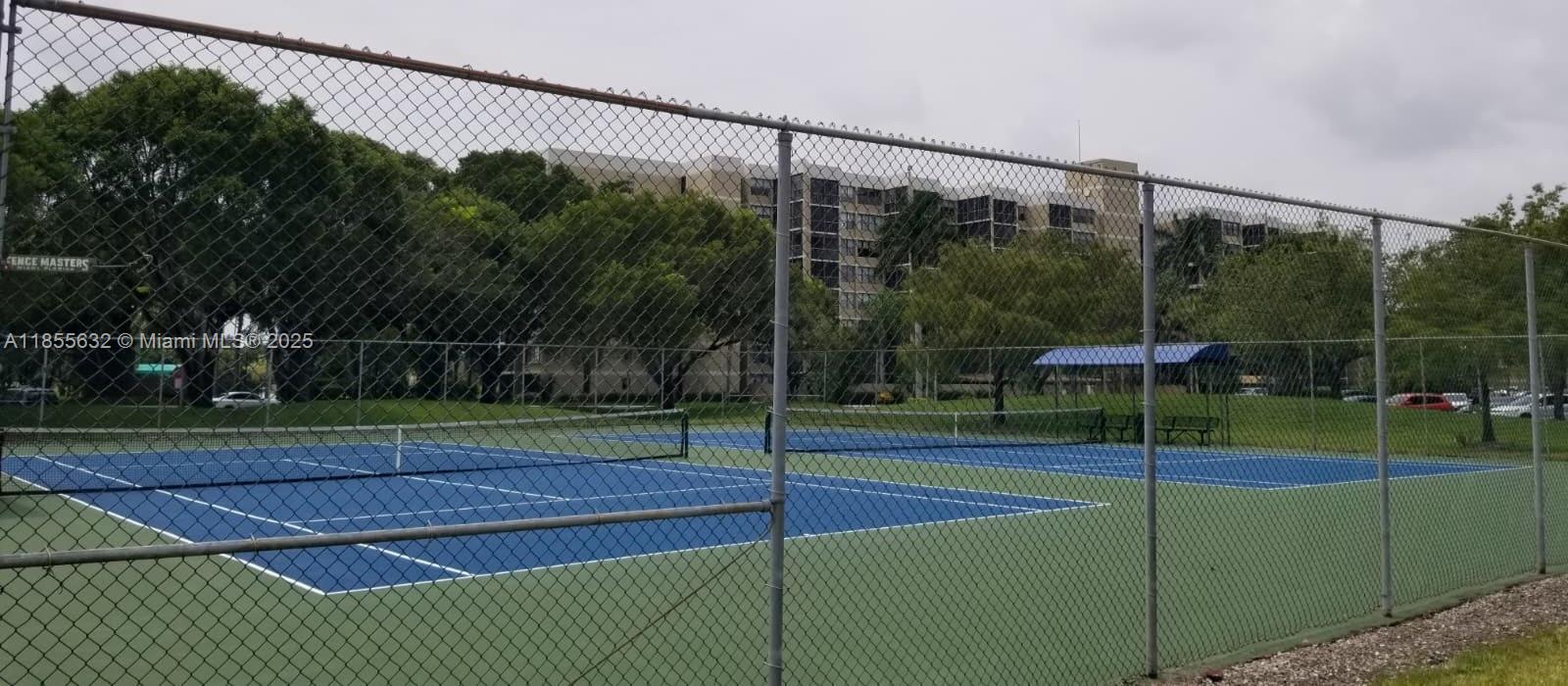 BLDG 6 OF COUNTRY CLUB AP - Residential Lease