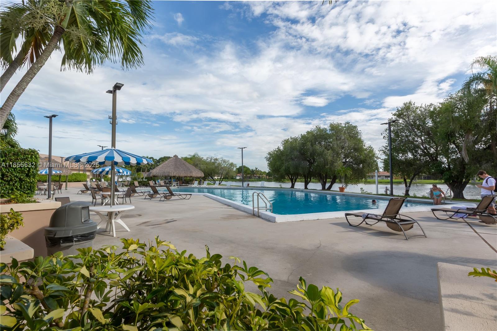 BLDG 6 OF COUNTRY CLUB AP - Residential Lease