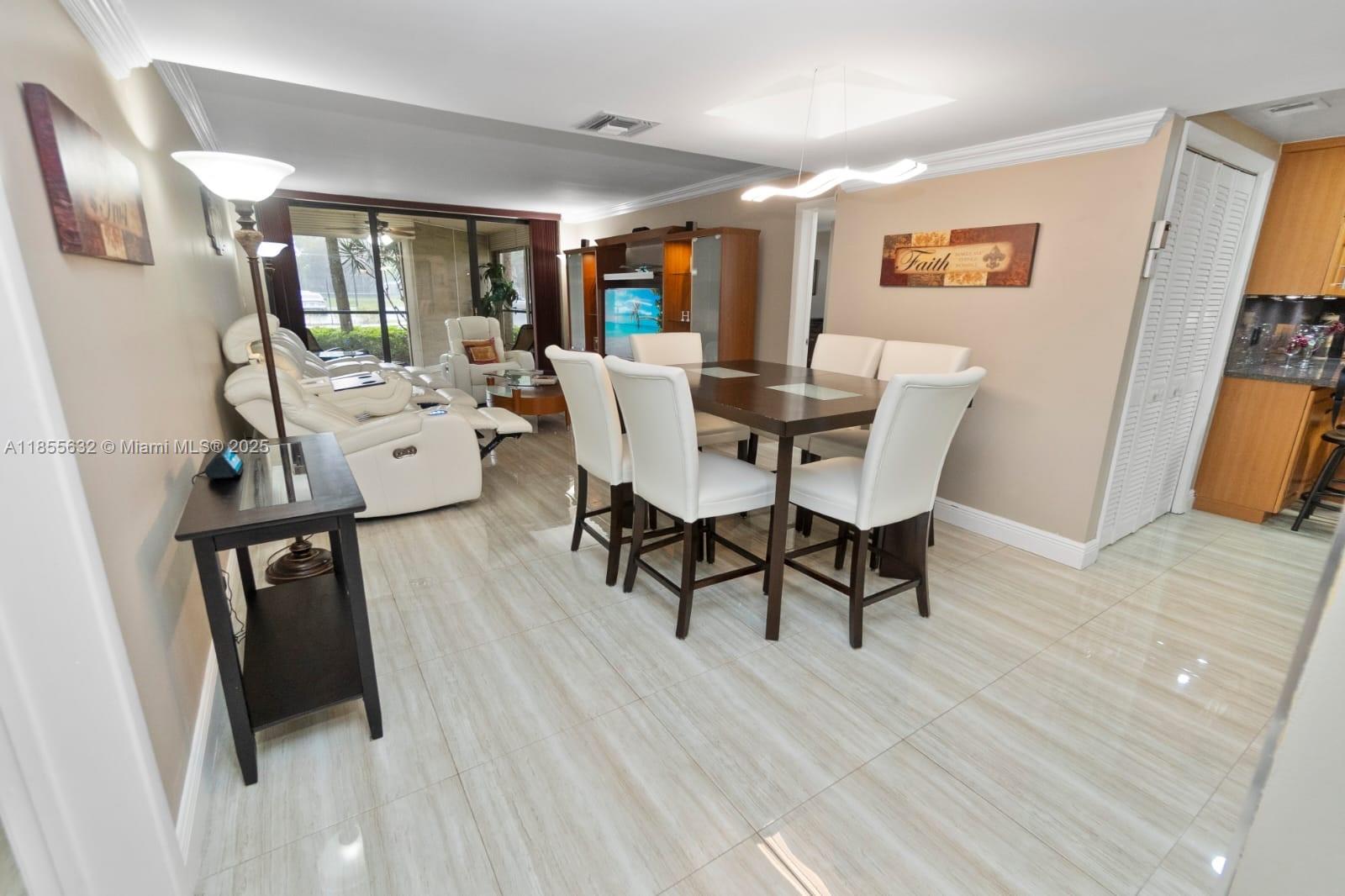 BLDG 6 OF COUNTRY CLUB AP - Residential Lease