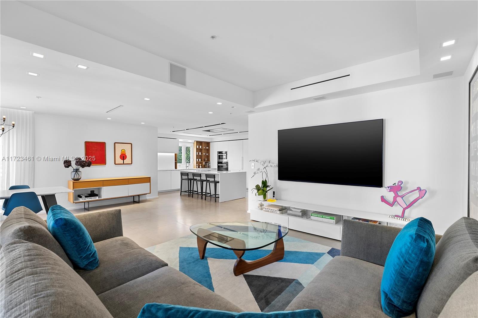 THS AT SUNSET HARBOUR CON - Residential