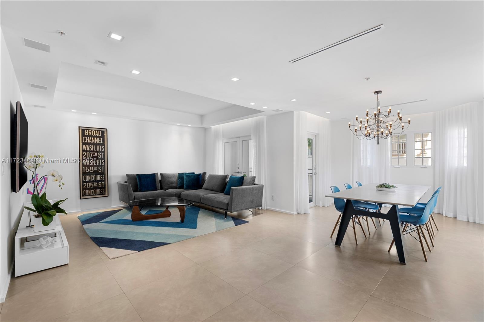 THS AT SUNSET HARBOUR CON - Residential