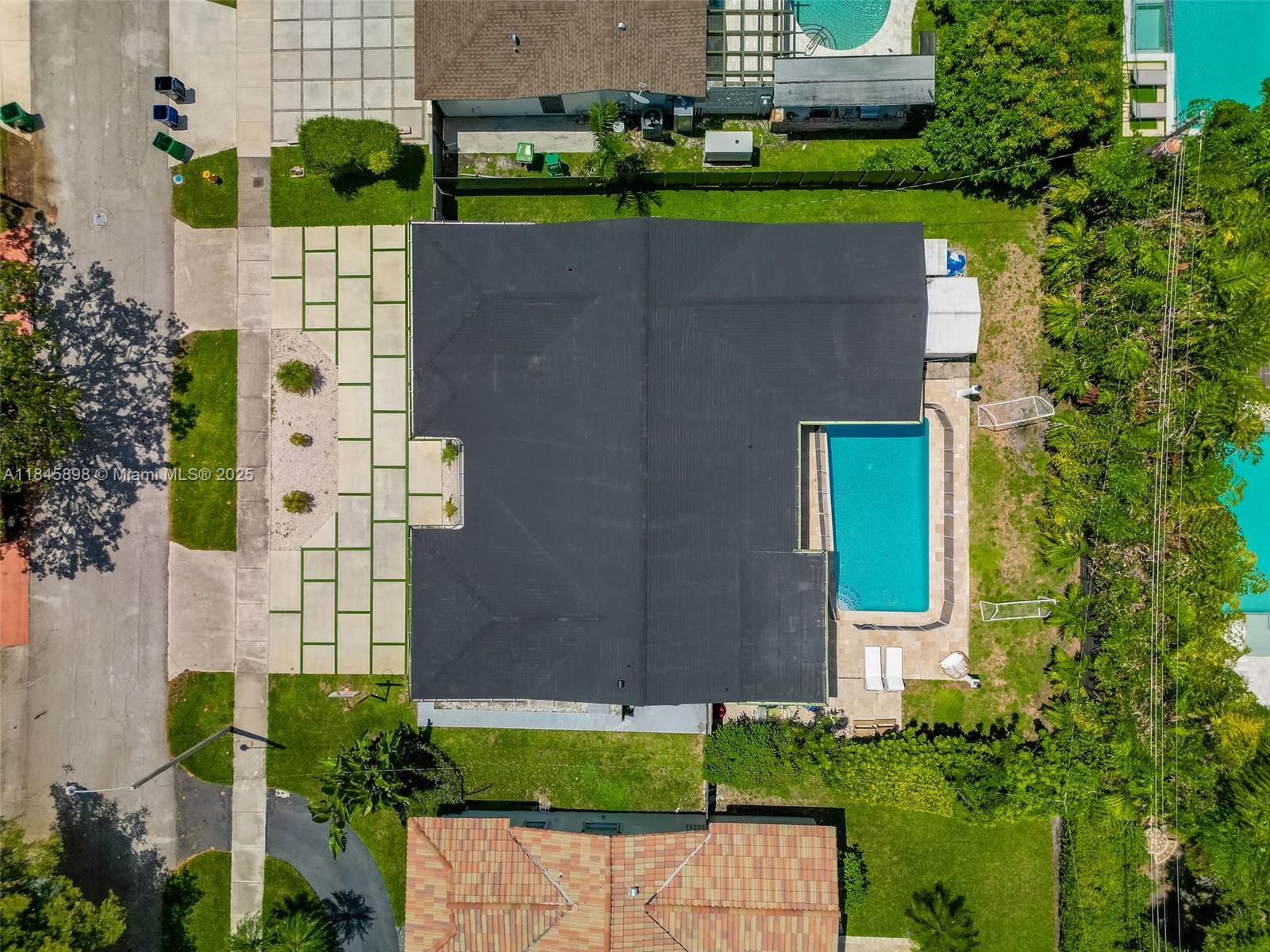 HIGHLAND OAK GDNS SEC 1 - Residential