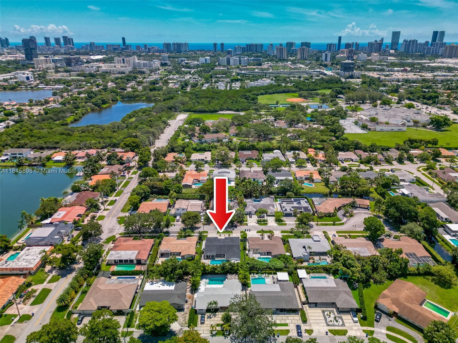 HIGHLAND OAK GDNS SEC 1 - Residential