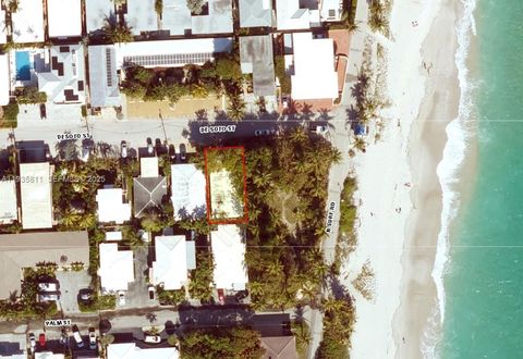 Photo of 310 Desoto St, Hollywood, FL 33019 (MLS # A11935811)