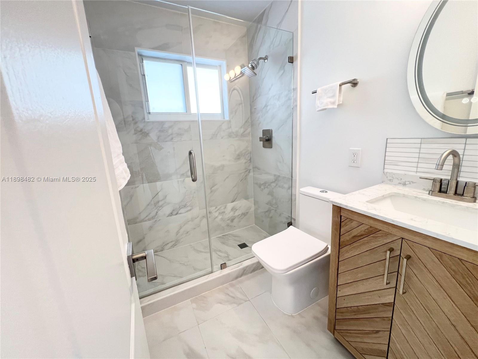 AMND MIAMI SUBURBAN ACRES - Residential Lease